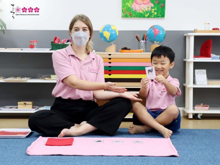 Dạy Dubaipalace it com cảm xúc không giới hạn qua Flashcard