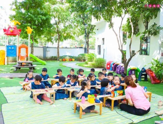 Phương pháp Montessori được đánh giá là một phương pháp giáo dục toàn diện, mang đến nhiều lợi ích cho hàng triệu trẻ em trên thế giới