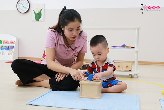 Phát triển ngôn ngữ cho trẻ theo từng giai đoạn nhạy cảm