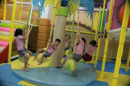 Cơ sở vật chất giúp trẻ học tập và vui chơi