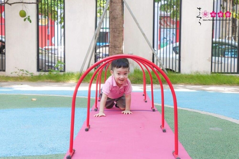 Hướng dẫn trẻ vận động