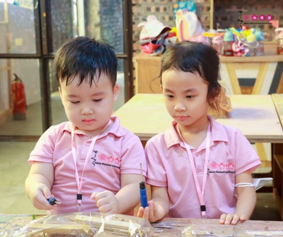 Khuyến khích sáng tạo và tưởng tượng