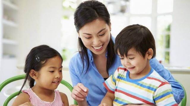 Dạy trẻ chậm nói cần sự nhẹ nhàng và tinh tế