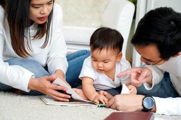 Trẻ cần được tiếp xúc với môi trường xung quanh