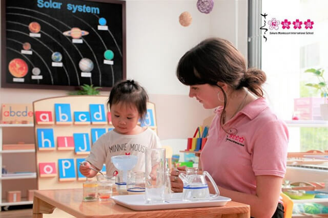 Trẻ được học tiếng Anh với giáo viên bản xứ giỏi chuyên môn