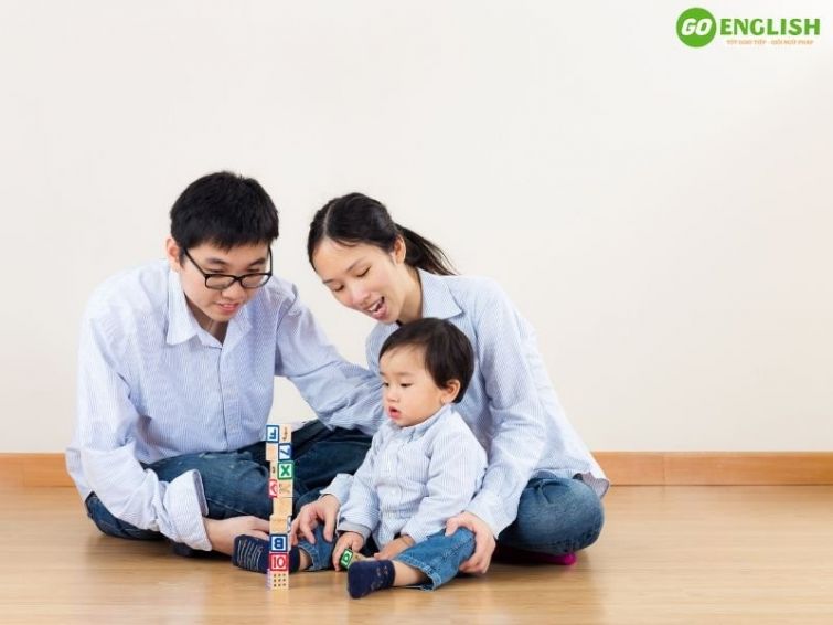 Trẻ học tiếng Anh cần có sự đồng hành của cha mẹ