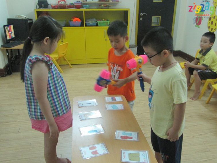 Flashcard - đồ chơi tiếng Anh thông minh cho trẻ