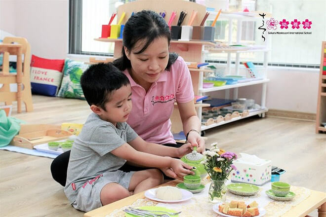 Trường mầm non Sakura Schools chú trọng chế độ dinh dưỡng cân bằng, giúp trẻ phát triển khỏe mạnh về thể chất, trí tuệ, cải thiện tầm vóc