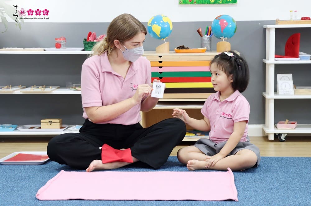 Cha mẹ hãy cùng trẻ học tiếng Anh bằng flashcard qua các trò chơi