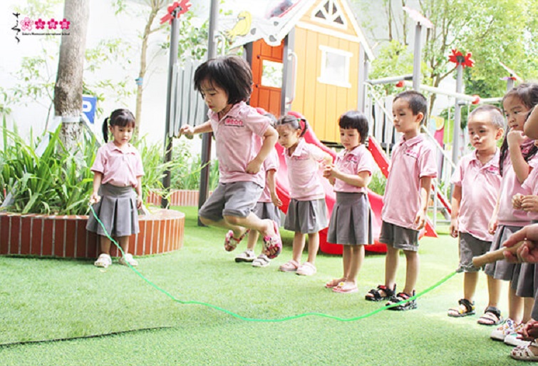 Lợi ích của việc tổ chức trò chơi dân gian cho trẻ mầm non