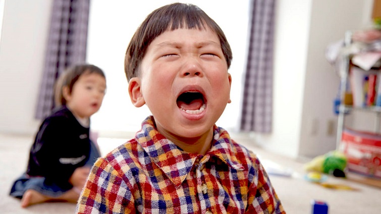 Nguyên nhân trẻ nghịch ngợm không nghe lời