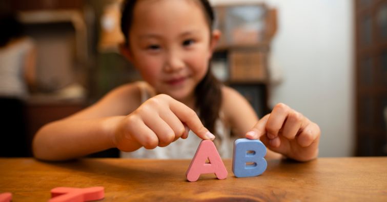 Xây dựng thói quen cho bé khi học bảng chữ cái tiếng Anh