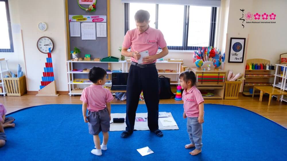 Dạy bé học tiếng Anh