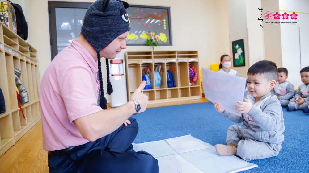 Một số phương pháp giúp ba mẹ dạy tiếng Anh màu sắc cho bé