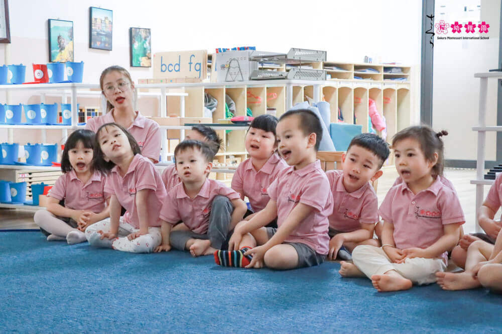 Các bé được học tập, trải nghiệm Tiếng Anh trong môi trường song ngữ tại trường (Ảnh: Sưu tâm internet)