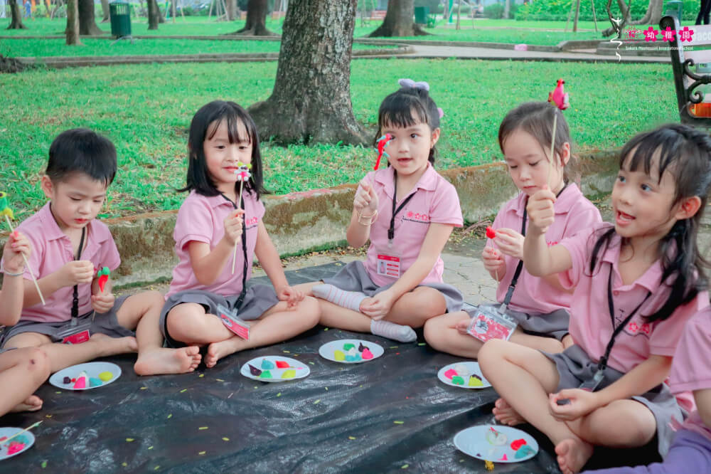 Tìm hiểu tâm lý trẻ em để cha mẹ giúp con có sự phát triển tâm lý, nhân cách tốt nhất