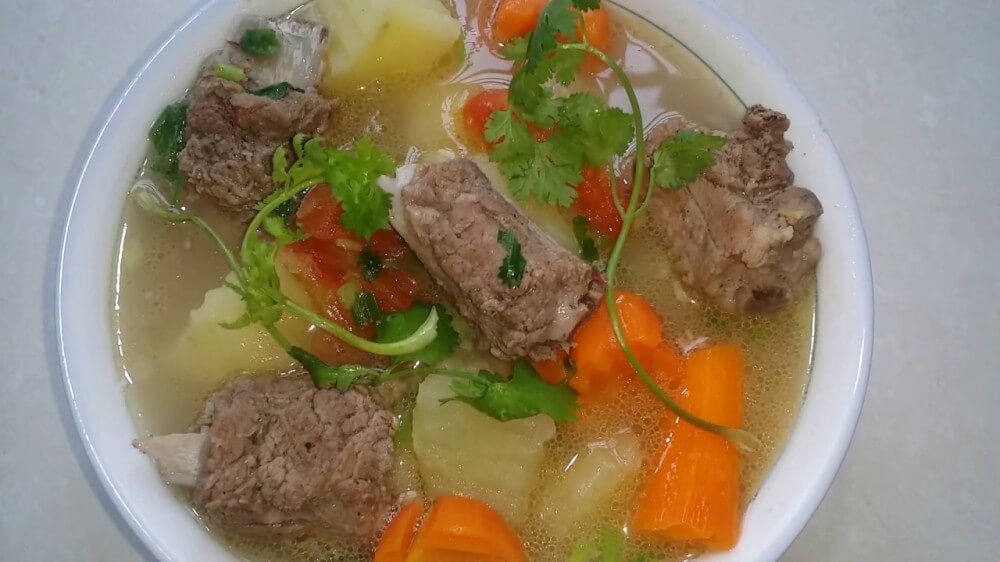 Súp tôm tươi, khoai tây, bông cải xanh