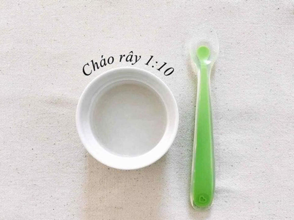 ăn dặm truyền thống cho bé 5 tháng