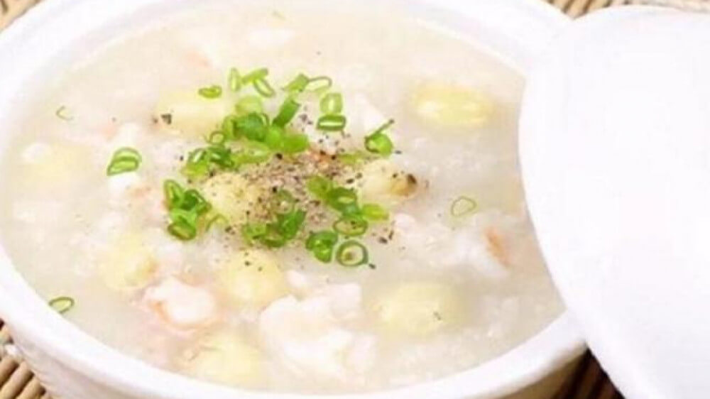 Cháo thịt heo, hạt sen