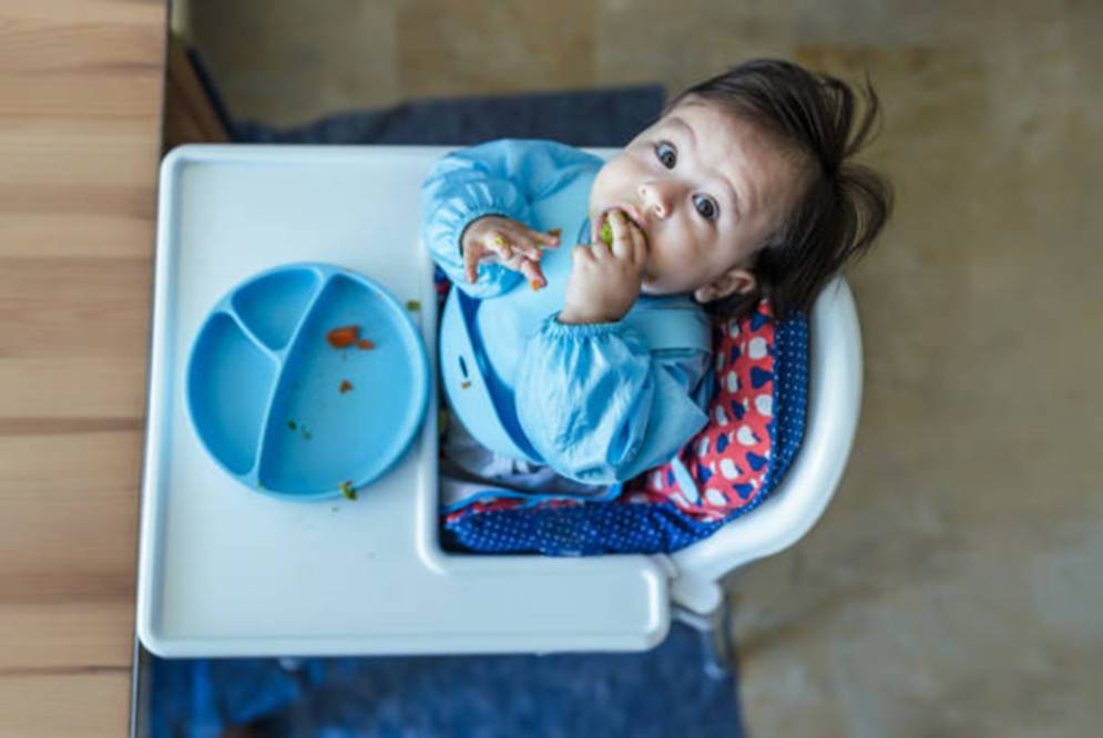 ngày đầu tiên ăn dặm blw