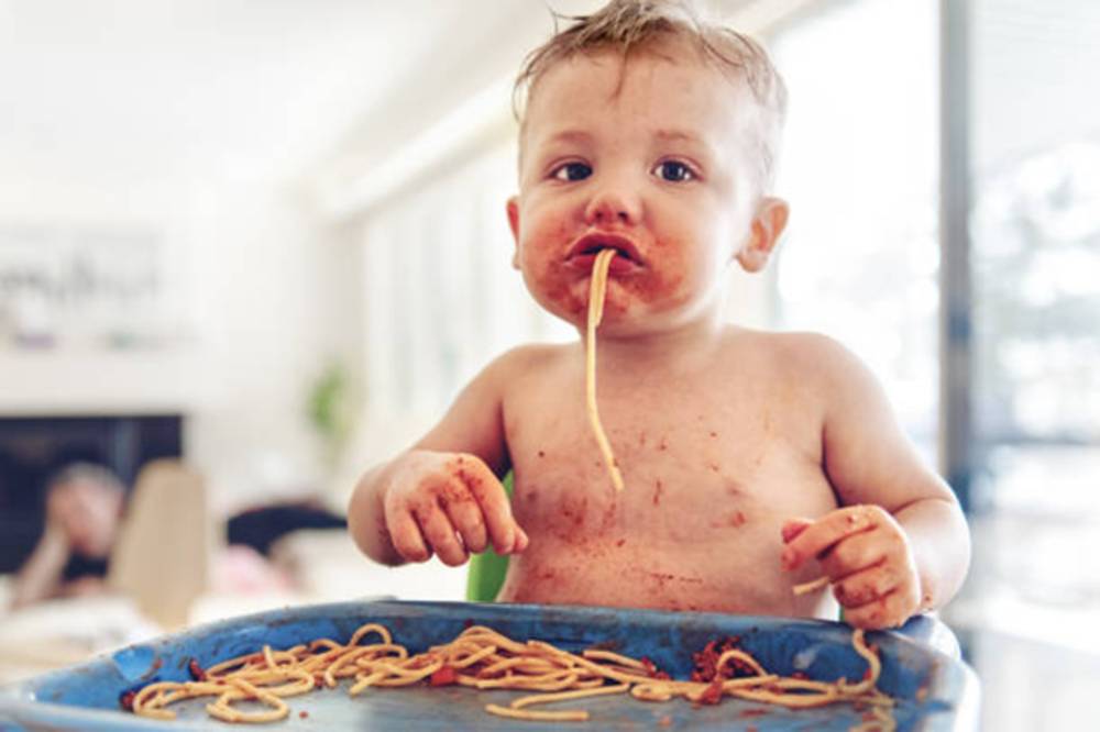 ngày đầu tiên ăn dặm blw