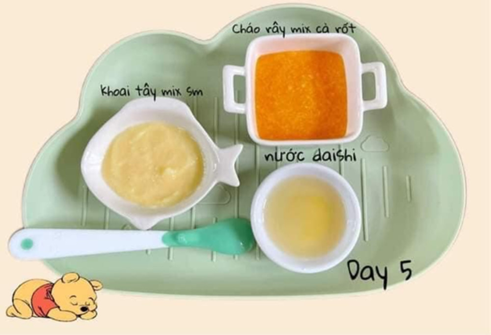 Trẻ 6 tháng tuổi có thể cho làm quen với các loại rau củ quả