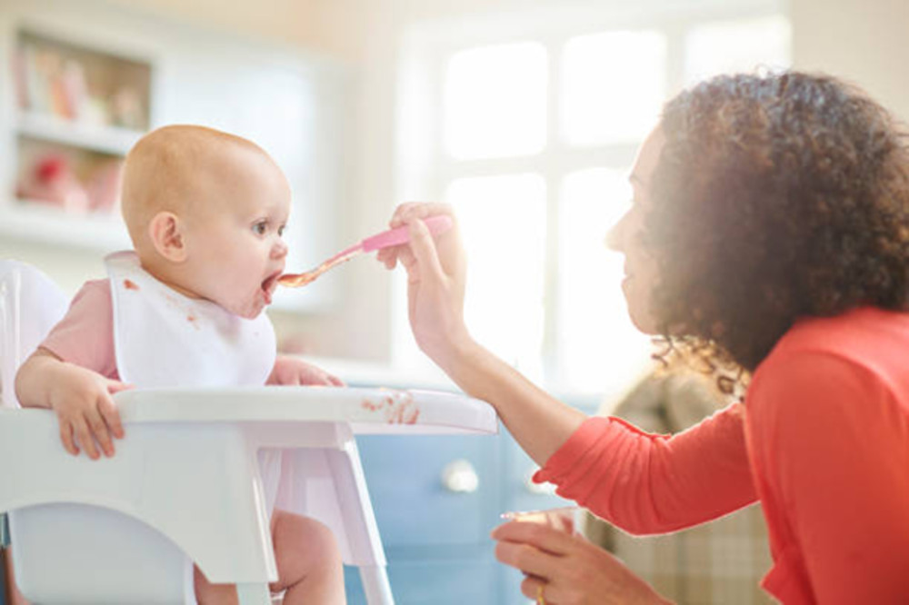 bé 6 tháng tuổi ăn dặm mấy bữa 1 ngày