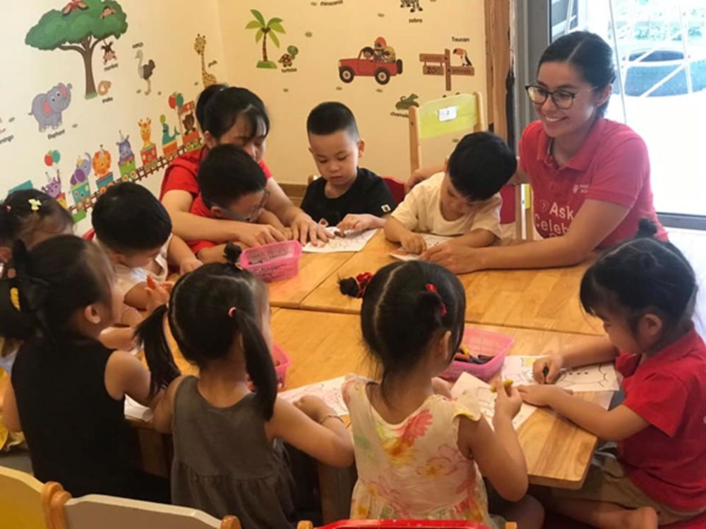 giữ trẻ 9 tháng tuổi