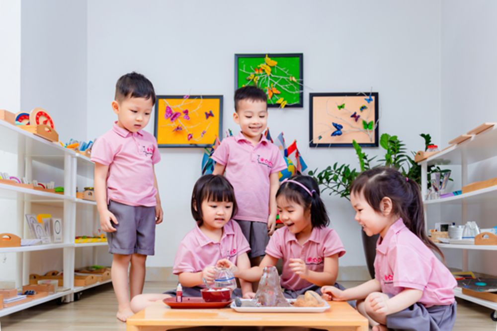 Học phí trường mầm non song ngữ cao hơn trường công lập