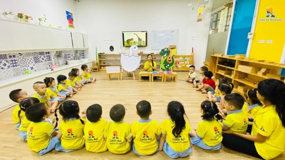 giữ trẻ 7 tháng tuổi