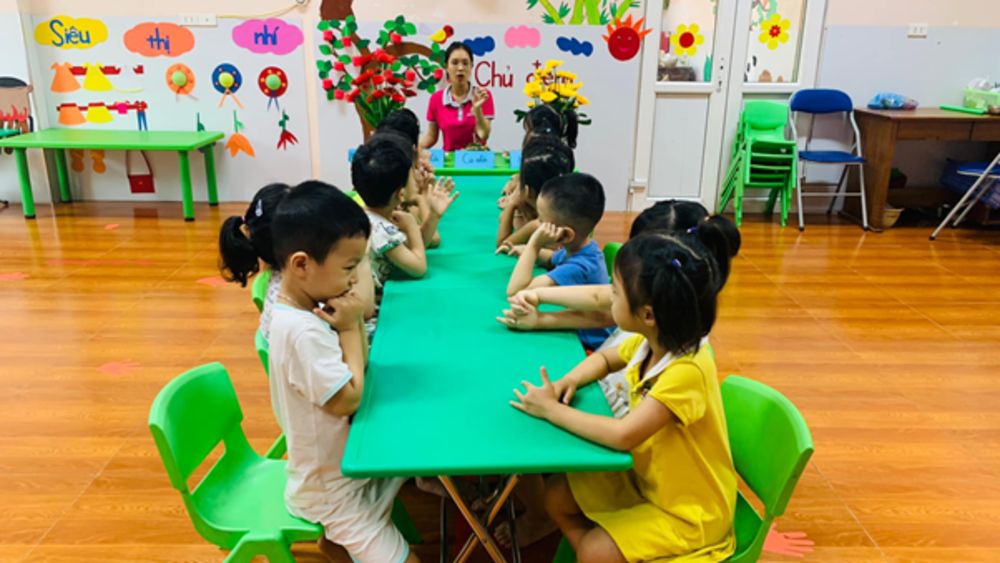 giữ trẻ 9 tháng tuổi