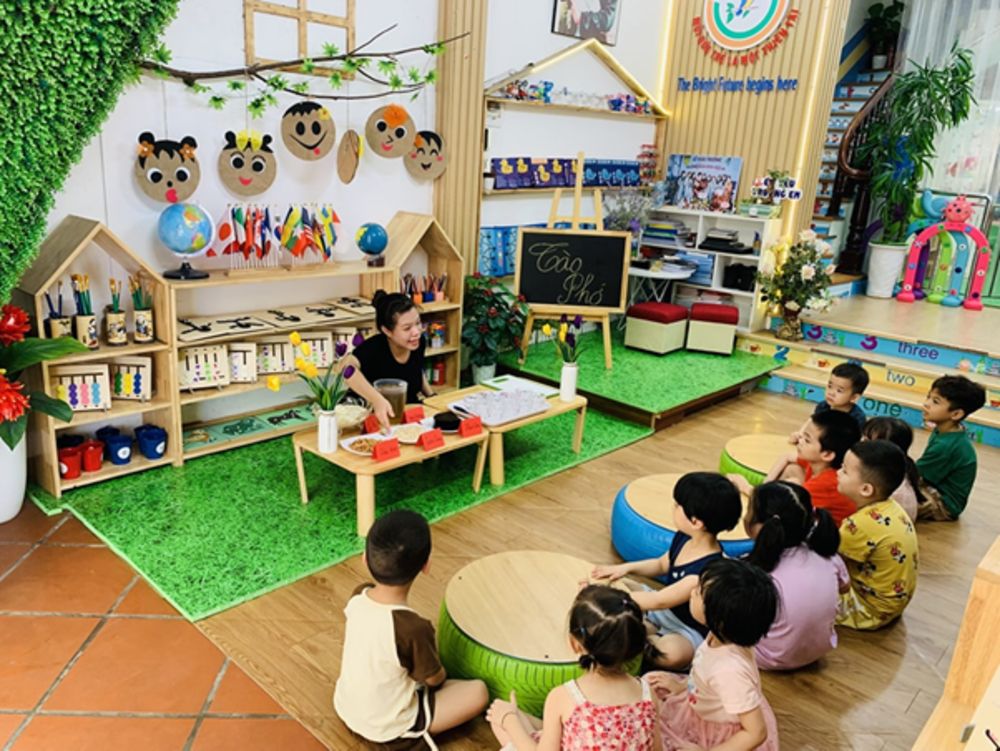 giữ trẻ 9 tháng tuổi