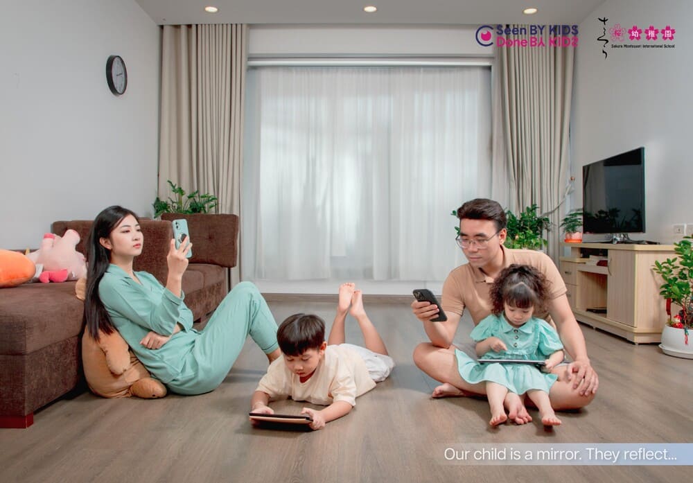 Làm gương trong việc sử dụng thiết bị điện tử