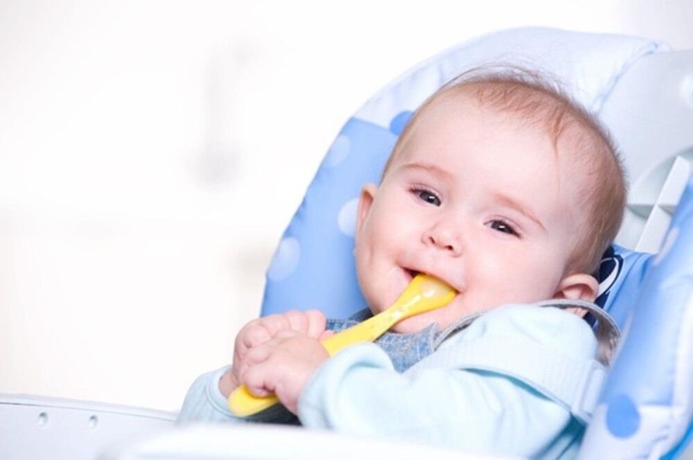 các phương pháp ăn dặm cho bé 6 tháng tuổi