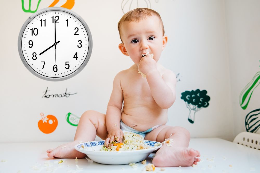 giờ ăn dặm cho bé 6 tháng