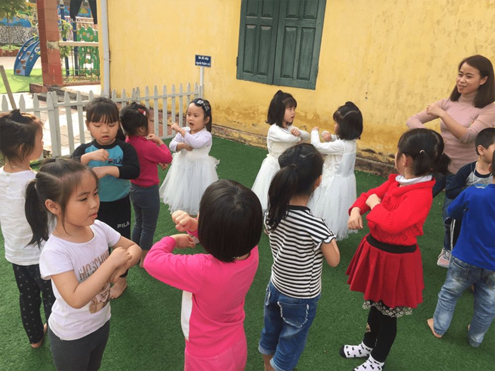 Tập tầm vông là trò chơi đòi hỏi sự tinh ý của trẻ