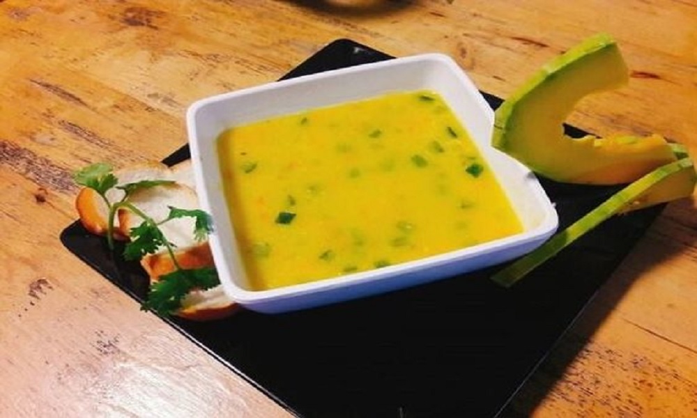 Lựa chọn nguyên liệu nấu cháo yến mạch bí đỏ cho bé ăn dặm