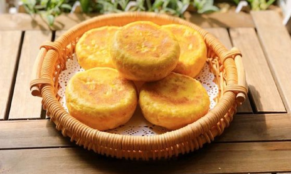 Bánh yến mạch bí đỏ nướng cho bé ăn dặm