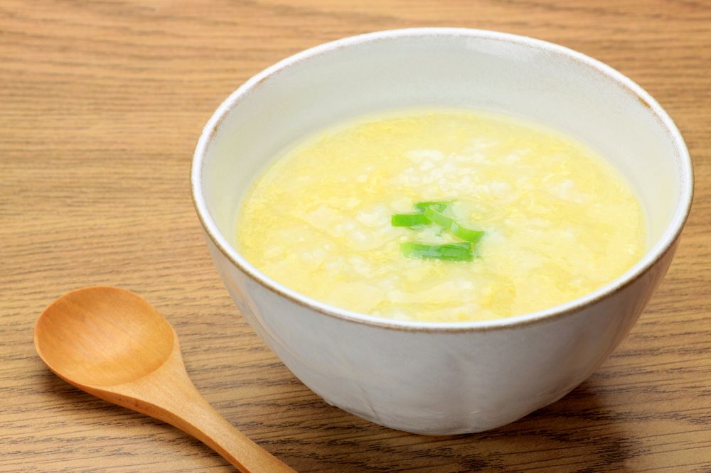Cháo yến mạch trứng gà cho bé 7 tháng ăn dặm
