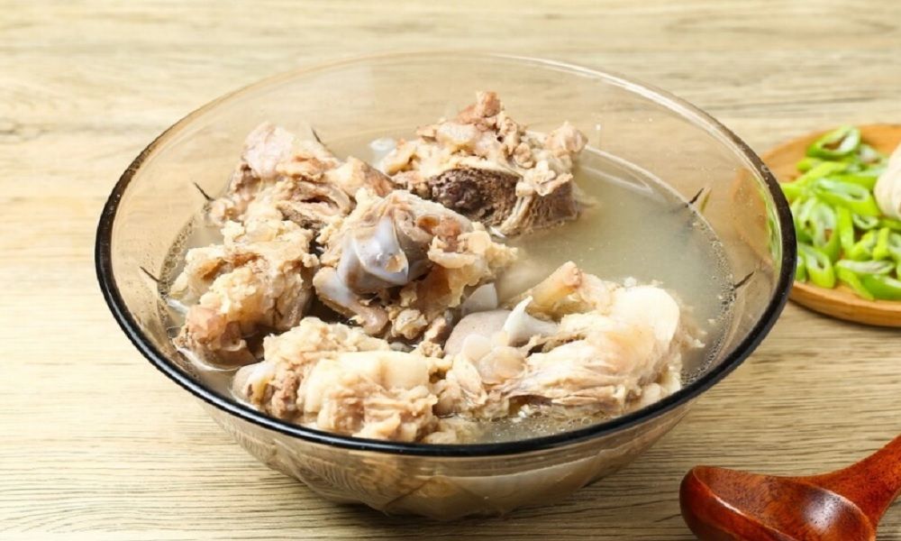 có nên ninh xương cho trẻ ăn dặm