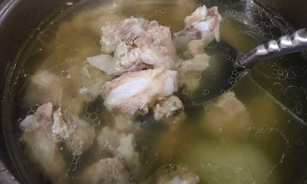 có nên ninh xương cho trẻ ăn dặm