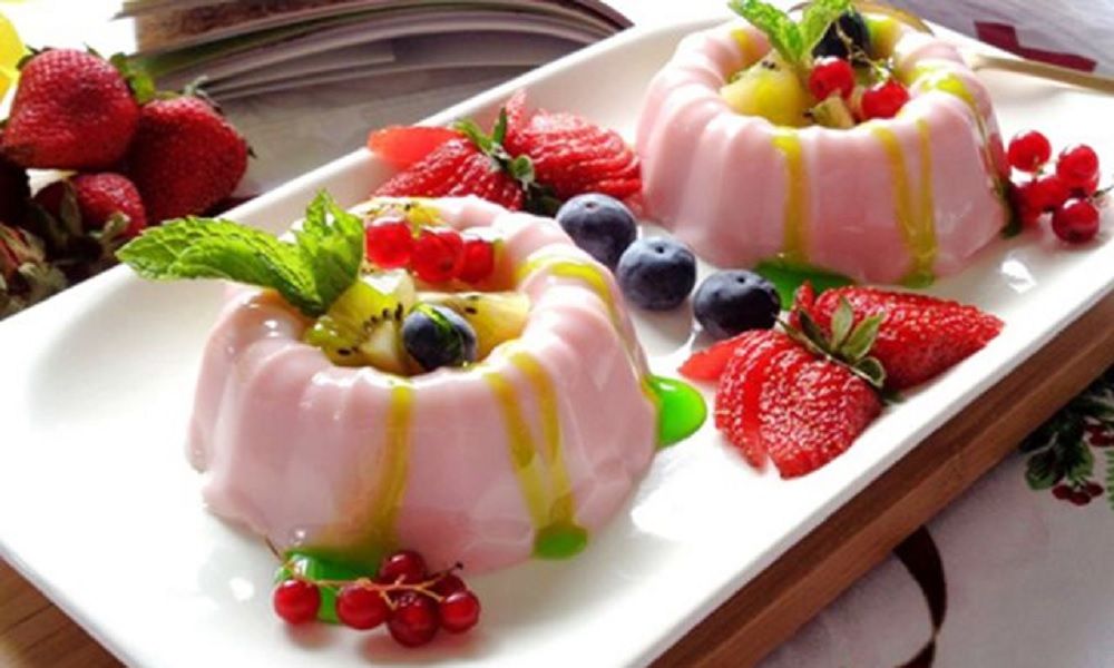 Bánh pudding dâu tây cho bé ăn dặm