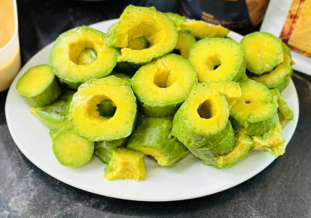 Bơ ngon, béo ngậy thích hợp cho bé ăn dặm