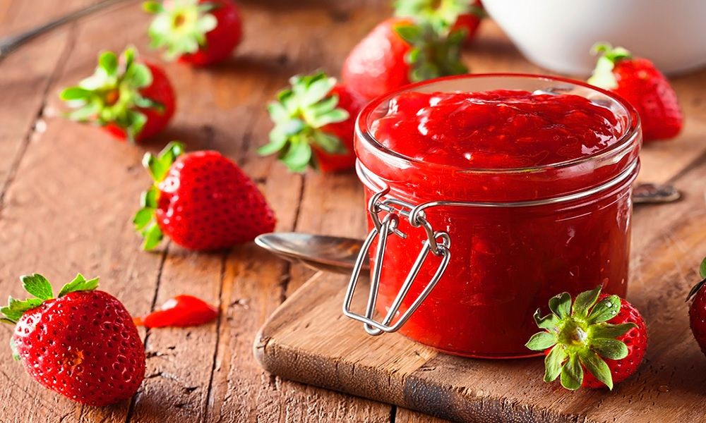 Cách làm mứt dâu tây cho bé ăn dặm