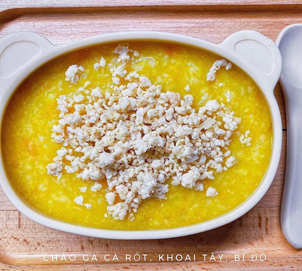 Cháo bí đỏ, cà rốt, khoai tây, thịt gà thơm ngon giàu dinh dưỡng