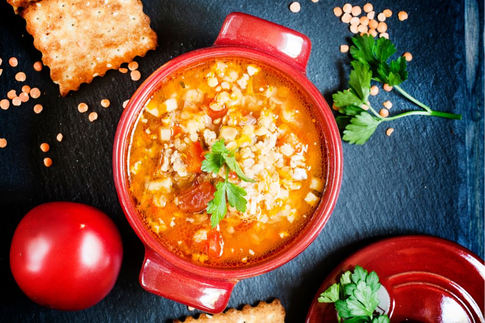 Cháo đậu lăng đỏ với thịt băm cho bé ăn dặm