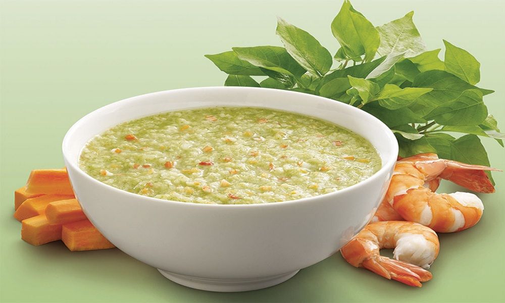 Cháo đậu xanh nấu tôm cho bé ăn dặm