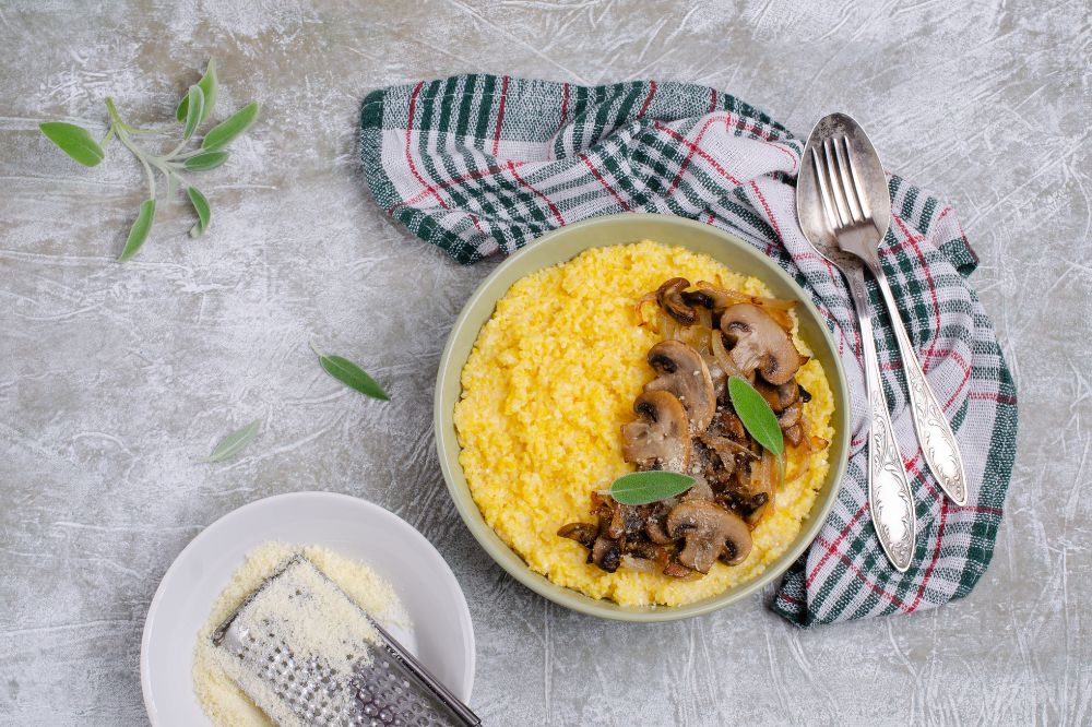 Cháo ngô ngọt nấu với thịt gà