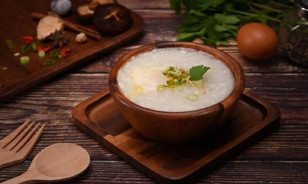 Cháo trứng gà cho bé ăn dặm