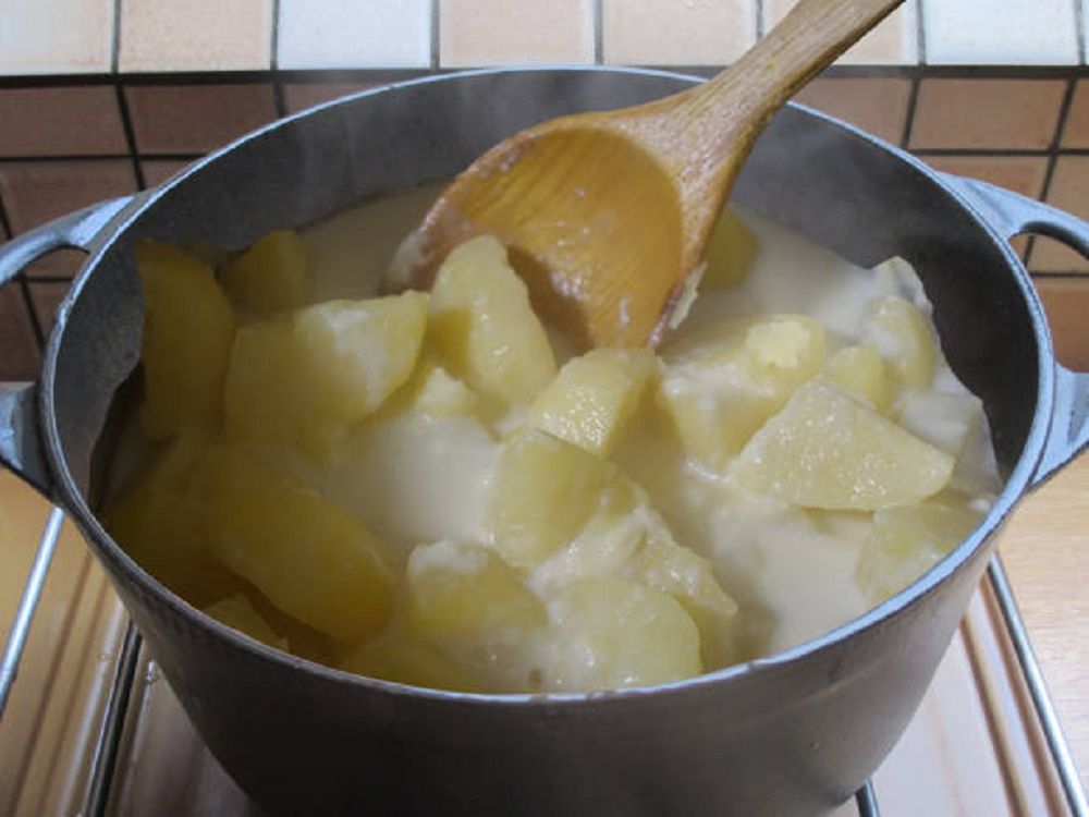 Công dụng của khoai tây nghiền sữa với trẻ